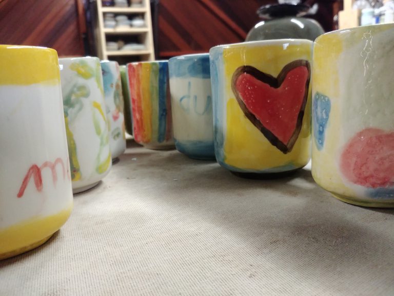 Kids party, colourful mugs underglaze